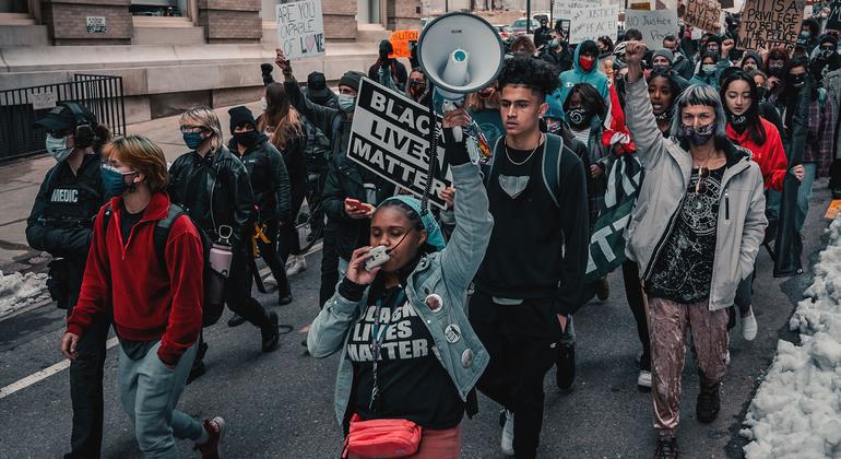 US 'at a critical juncture' in fight against racism